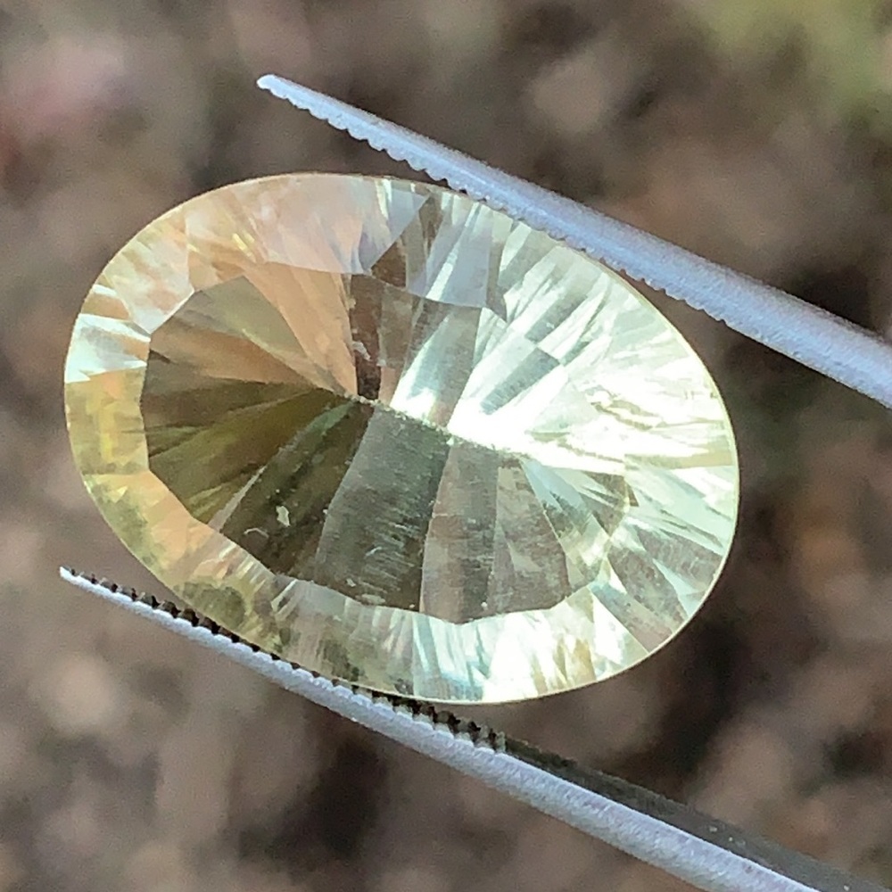 12.39 Ct Oval Master Cut Lemon Quartz Gemstone - Picture 5 of 13